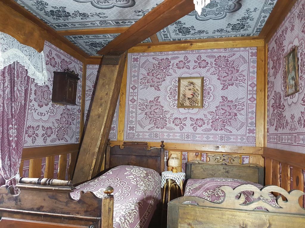 Kaimynai Oreiviu Uzuoveja المظهر الخارجي الصورة